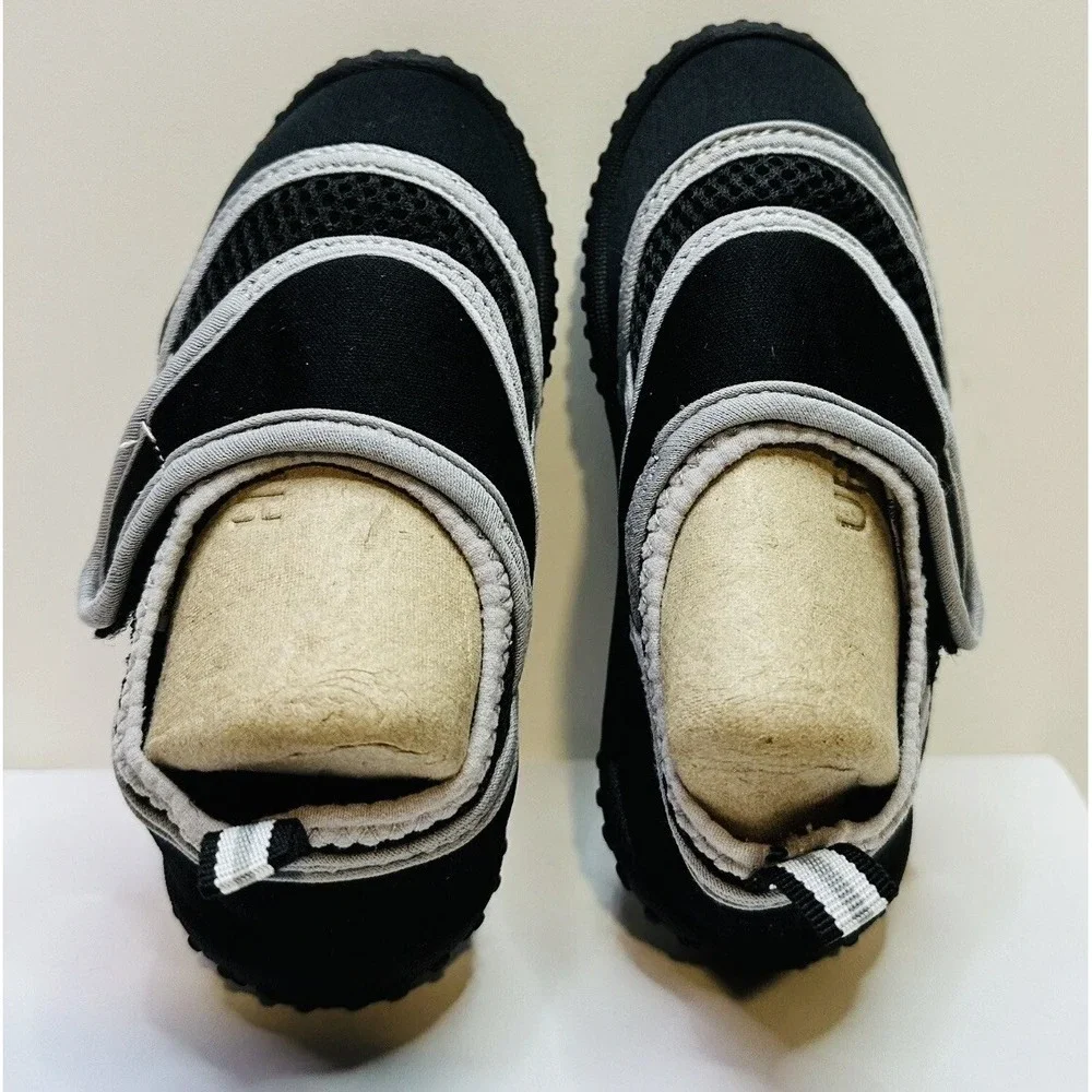 The Children's Place Boy's Size 7/8 Toddler Black And Gray Water Shoes Pre Owned
